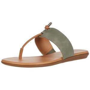 Aerosoles crown point flip flop